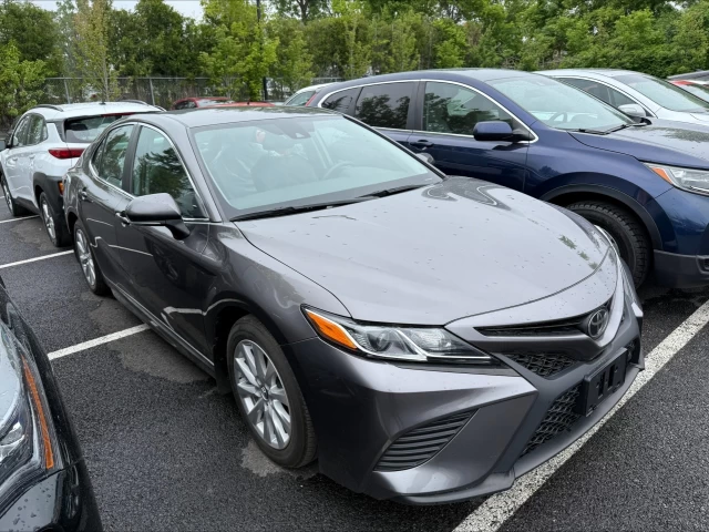 Toyota Camry SE 2019
