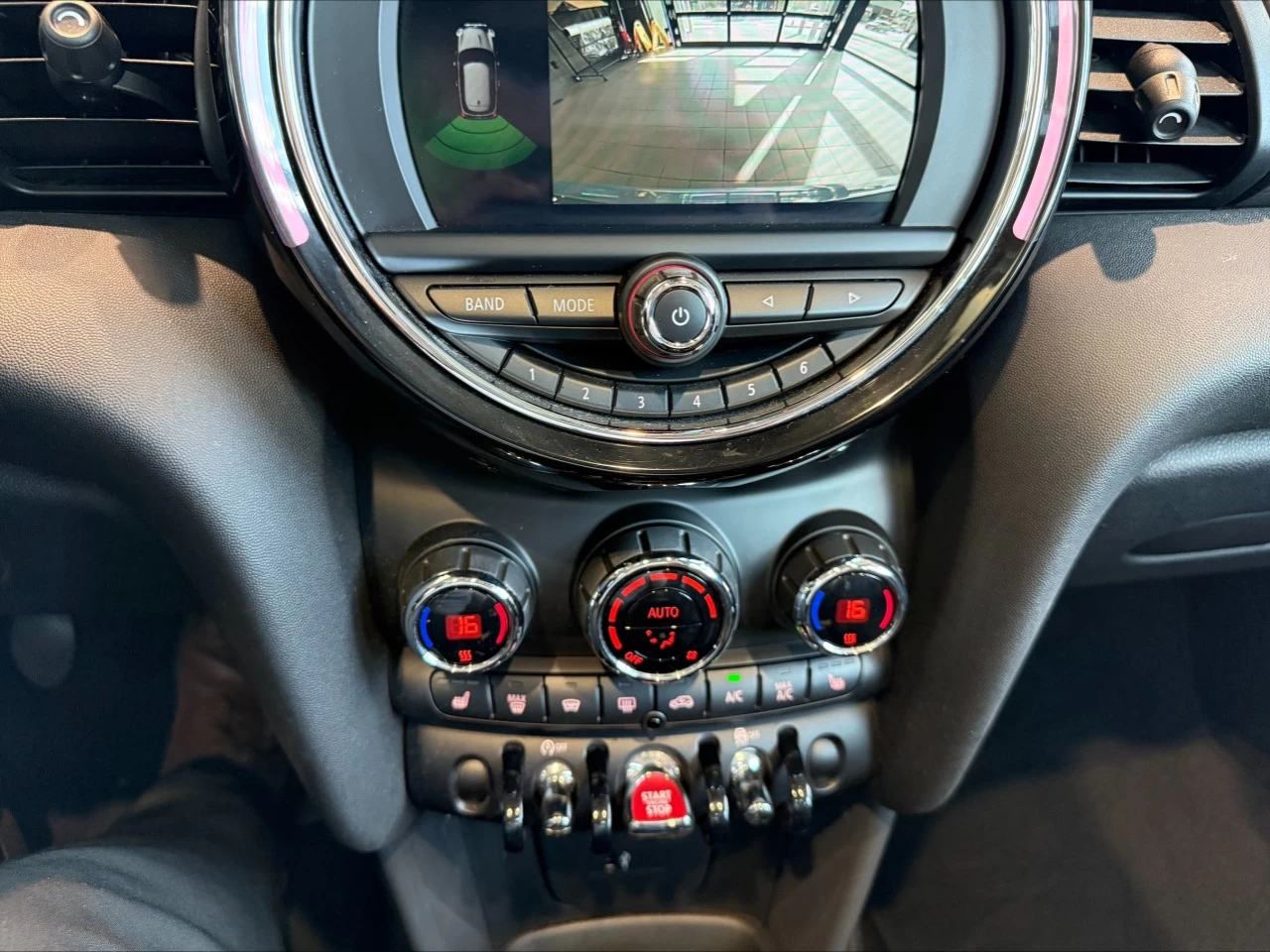 2019 Mini Cooper Cooper https://www.acuramontrealcentre.com/resize/b990ff35b810a3abc0cc817b2ca24889-1