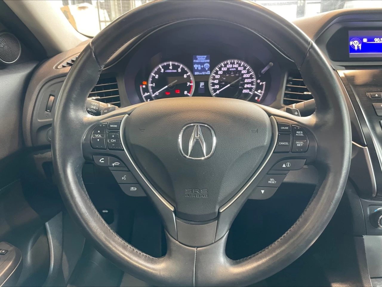 2015 Acura ILX Premium Pkg https://www.acuramontrealcentre.com/resize/b990ff35b810a3abc0cc817b2ca24889-1