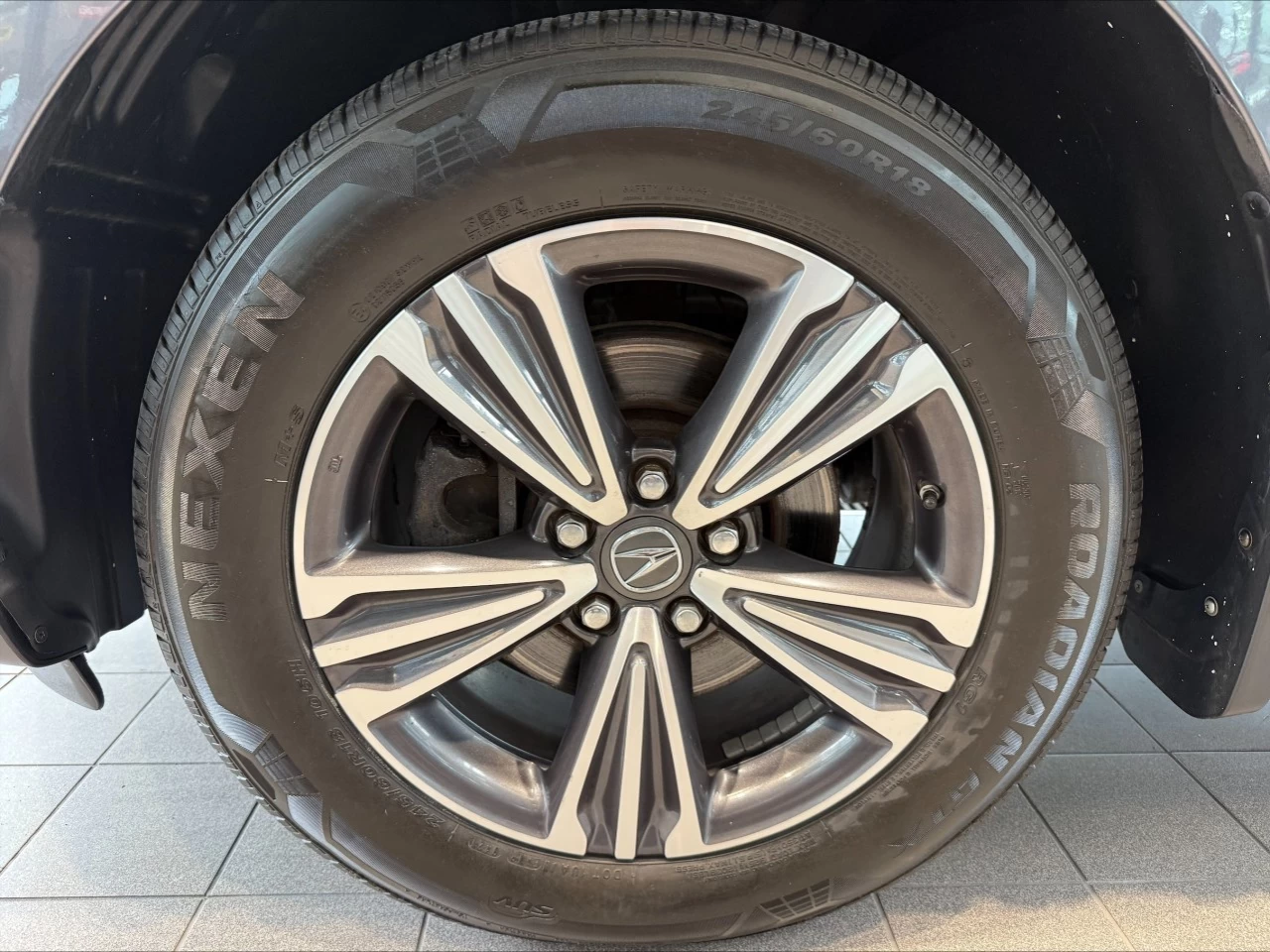 2017 Acura MDX SH-AWD 4dr https://www.acuramontrealcentre.com/resize/b990ff35b810a3abc0cc817b2ca24889-1