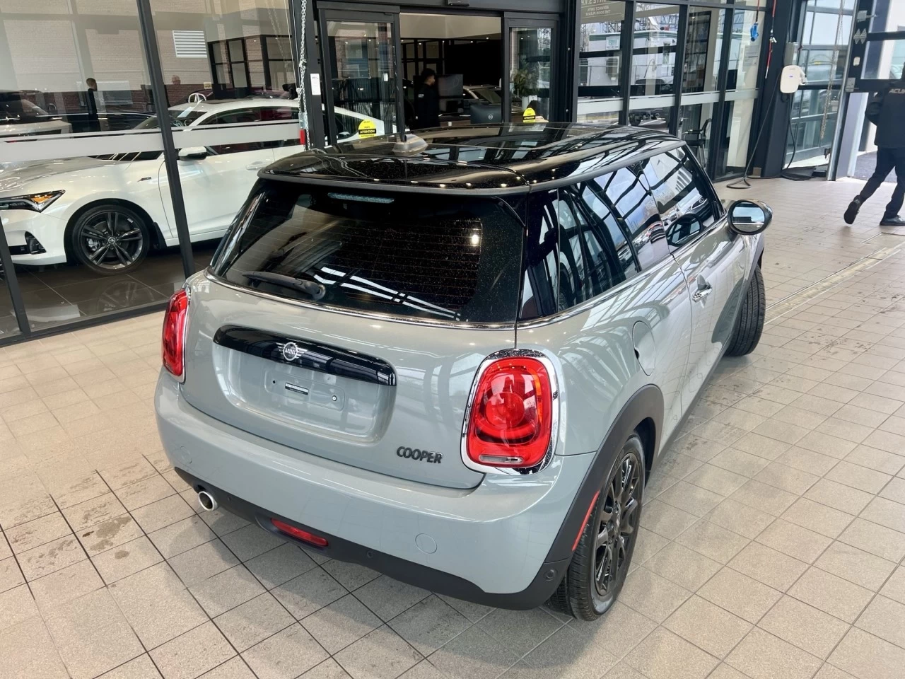 2019 Mini Cooper Cooper https://www.acuramontrealcentre.com/resize/b990ff35b810a3abc0cc817b2ca24889-1