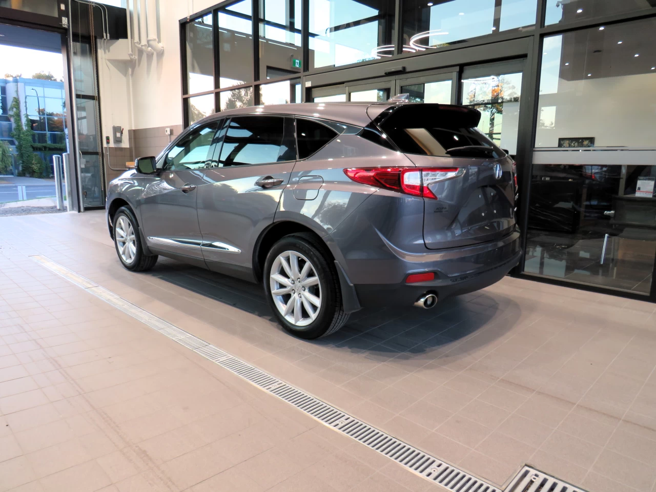 2020 Acura RDX AWD https://www.acuramontrealcentre.com/resize/b990ff35b810a3abc0cc817b2ca24889-1