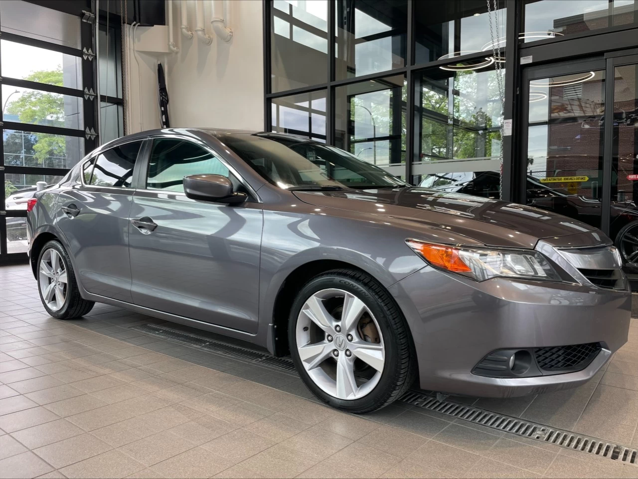 2015 Acura ILX Premium Pkg https://www.acuramontrealcentre.com/resize/b990ff35b810a3abc0cc817b2ca24889-1