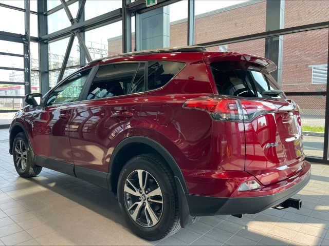 Toyota RAV4 LE 2018