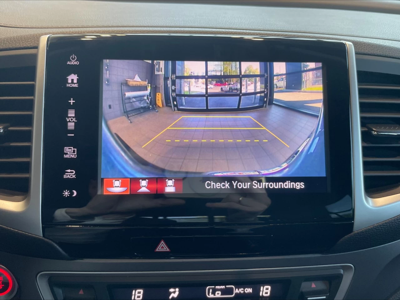 2020 Honda Ridgeline Sport https://www.acuramontrealcentre.com/resize/b990ff35b810a3abc0cc817b2ca24889-1