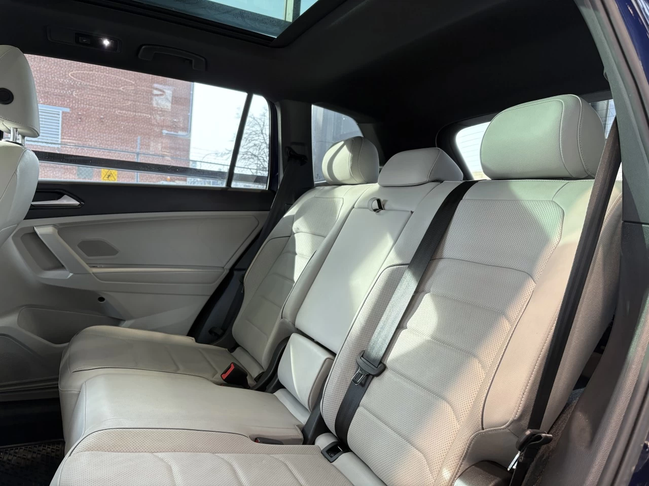 2022 Volkswagen Tiguan Highline R-Line Main Image