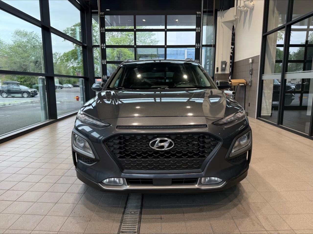 2020 Hyundai Kona Luxury https://www.acuramontrealcentre.com/resize/b990ff35b810a3abc0cc817b2ca24889-1
