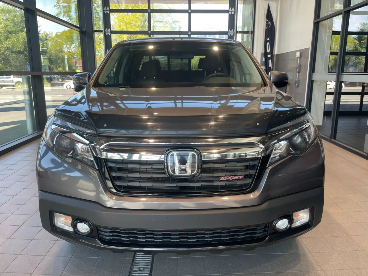 2020 Honda Ridgeline Sport https://www.acuramontrealcentre.com/resize/b990ff35b810a3abc0cc817b2ca24889-1