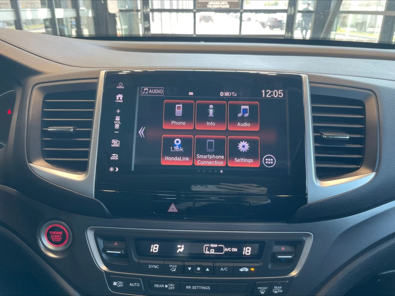 2020 Honda Ridgeline Sport https://www.acuramontrealcentre.com/resize/b990ff35b810a3abc0cc817b2ca24889-1