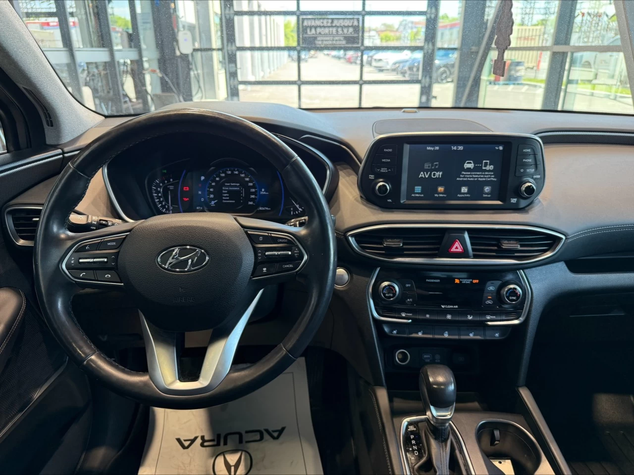 2019 Hyundai Santa Fe Luxury https://www.acuramontrealcentre.com/resize/b990ff35b810a3abc0cc817b2ca24889-1