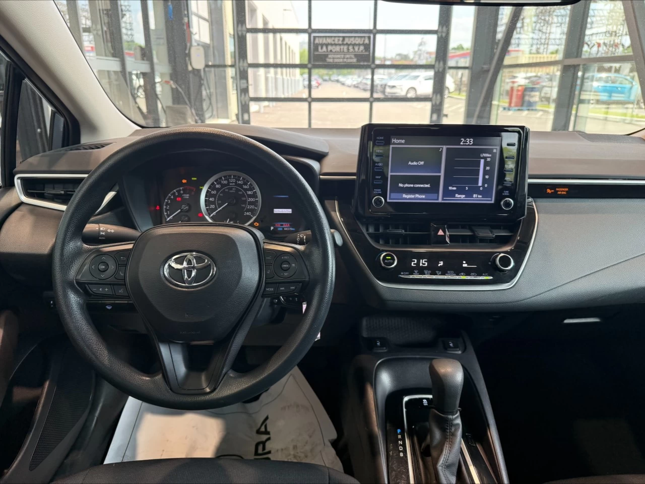 2022 Toyota Corolla LE https://www.acuramontrealcentre.com/resize/b990ff35b810a3abc0cc817b2ca24889-1