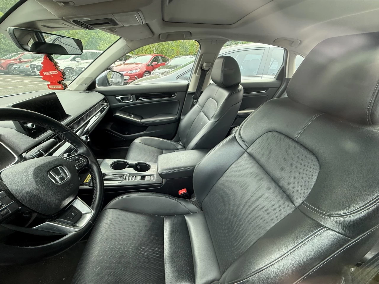 2022 Honda Civic Touring https://www.acuramontrealcentre.com/resize/b990ff35b810a3abc0cc817b2ca24889-1