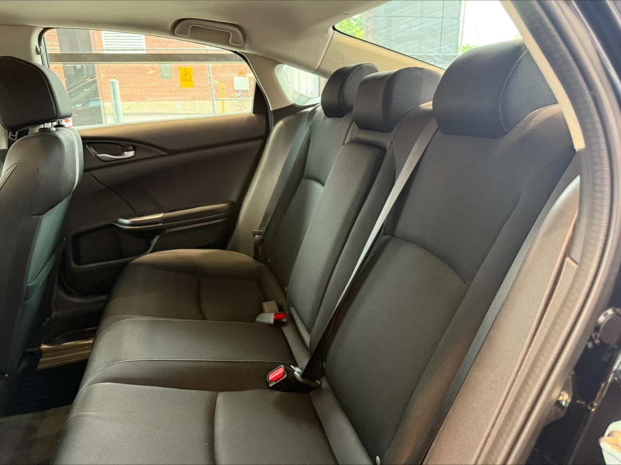 2020 Honda Civic EX https://www.acuramontrealcentre.com/resize/b990ff35b810a3abc0cc817b2ca24889-1