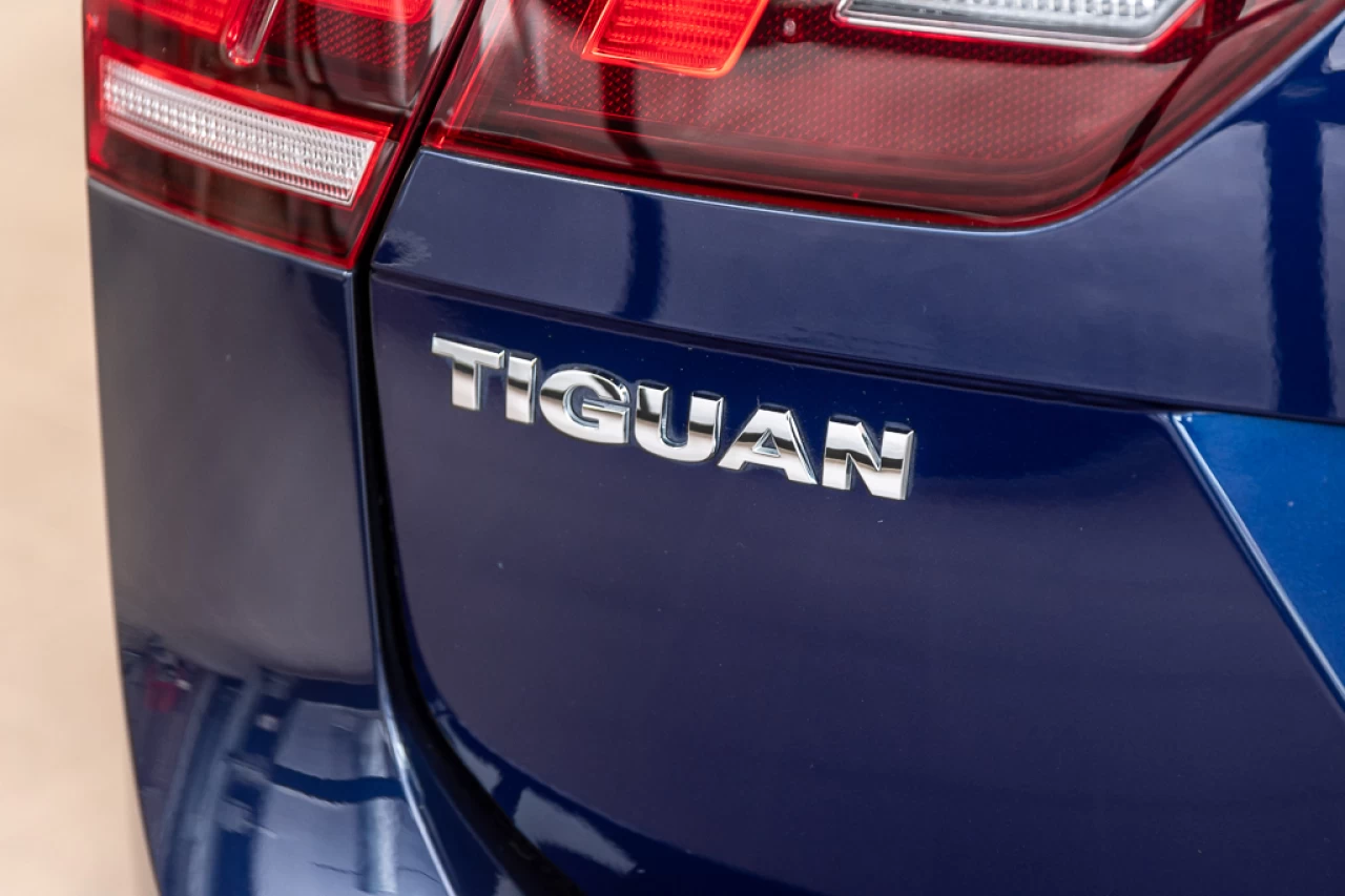 2021 Volkswagen Tiguan
                                                    HIGHLINE + Toit Pano + Systeme Fender + Cuir Main Image