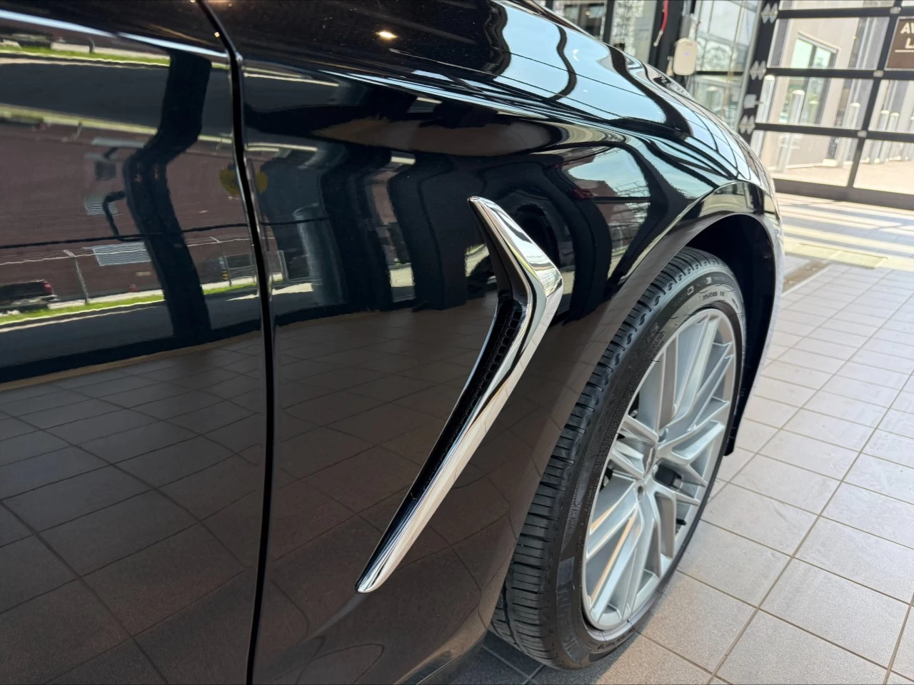 2021 Genesis G70 2.0T Advanced https://www.acuramontrealcentre.com/resize/b990ff35b810a3abc0cc817b2ca24889-1