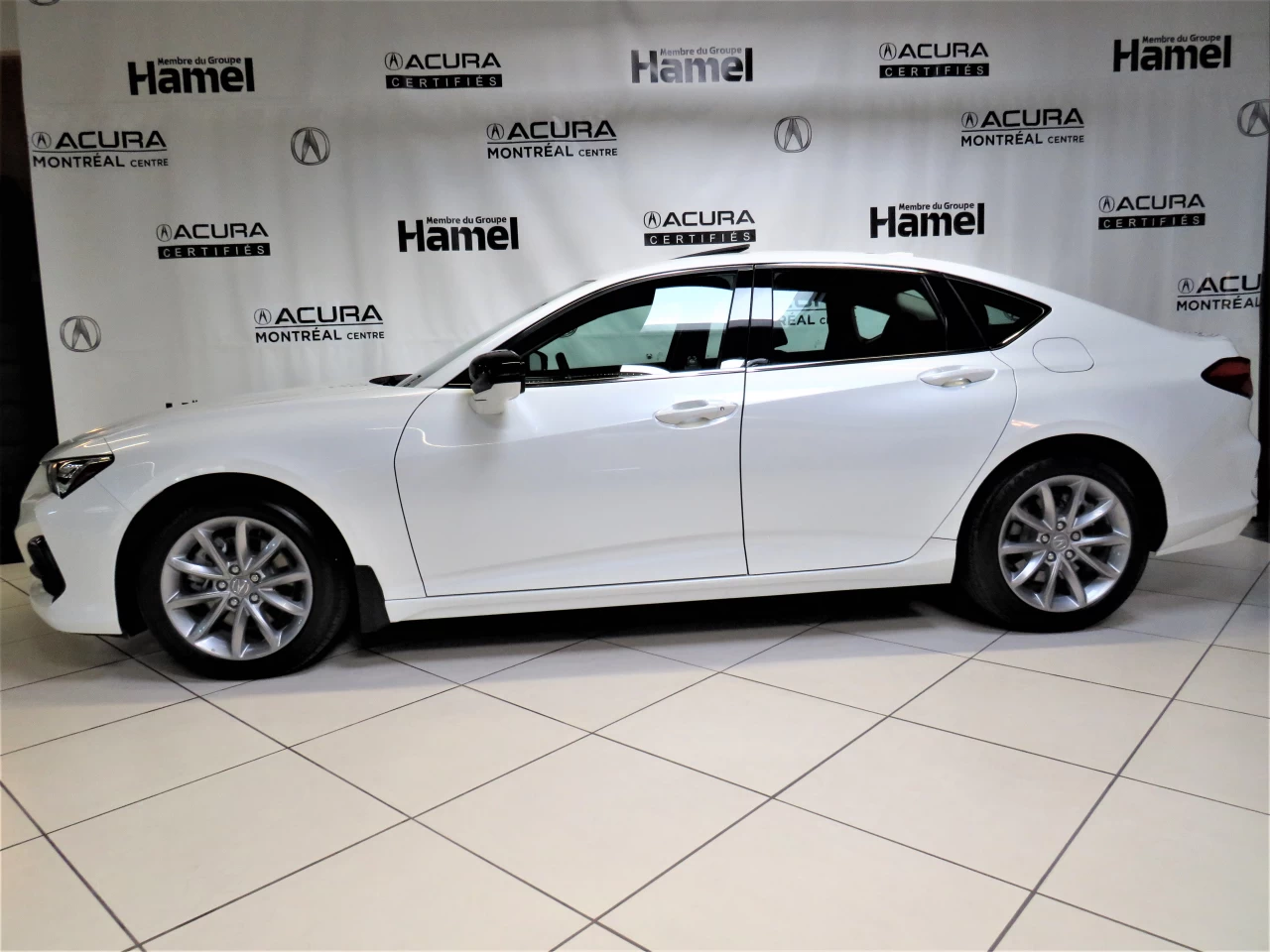 2022 Acura TLX SH-AWD https://www.acuramontrealcentre.com/resize/b990ff35b810a3abc0cc817b2ca24889-1
