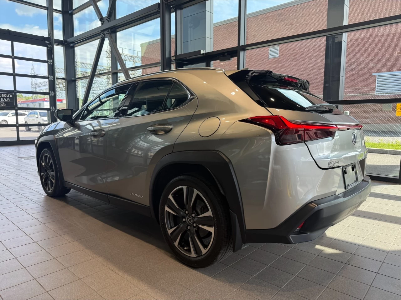 2021 Lexus UX250h UX 250h https://www.acuramontrealcentre.com/resize/b990ff35b810a3abc0cc817b2ca24889-1