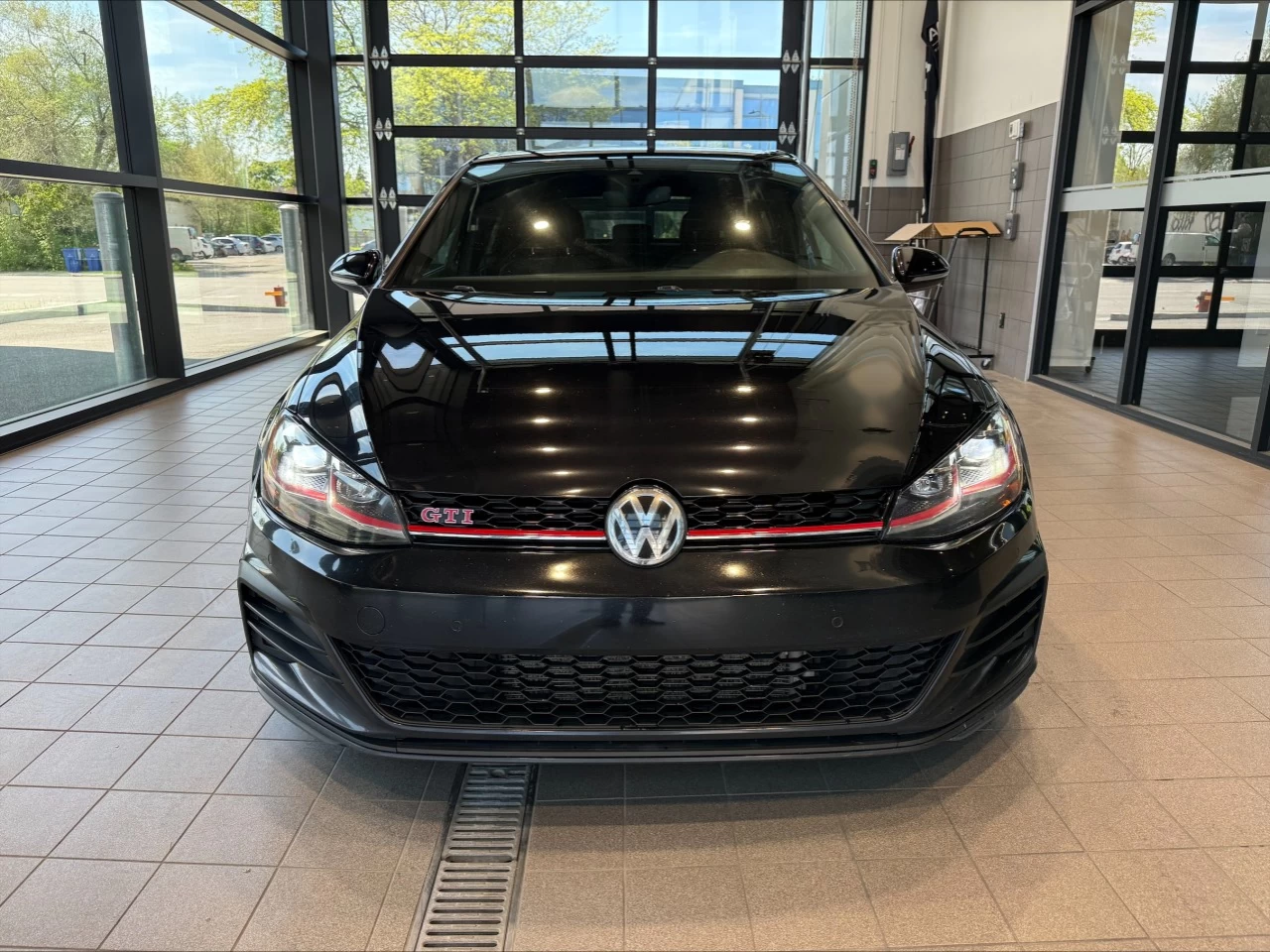 2019 Volkswagen Golf GTI Autobahn https://www.acuramontrealcentre.com/resize/b990ff35b810a3abc0cc817b2ca24889-1