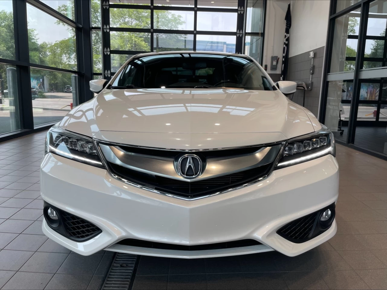 2018 Acura ILX A-Spec https://www.acuramontrealcentre.com/resize/b990ff35b810a3abc0cc817b2ca24889-1