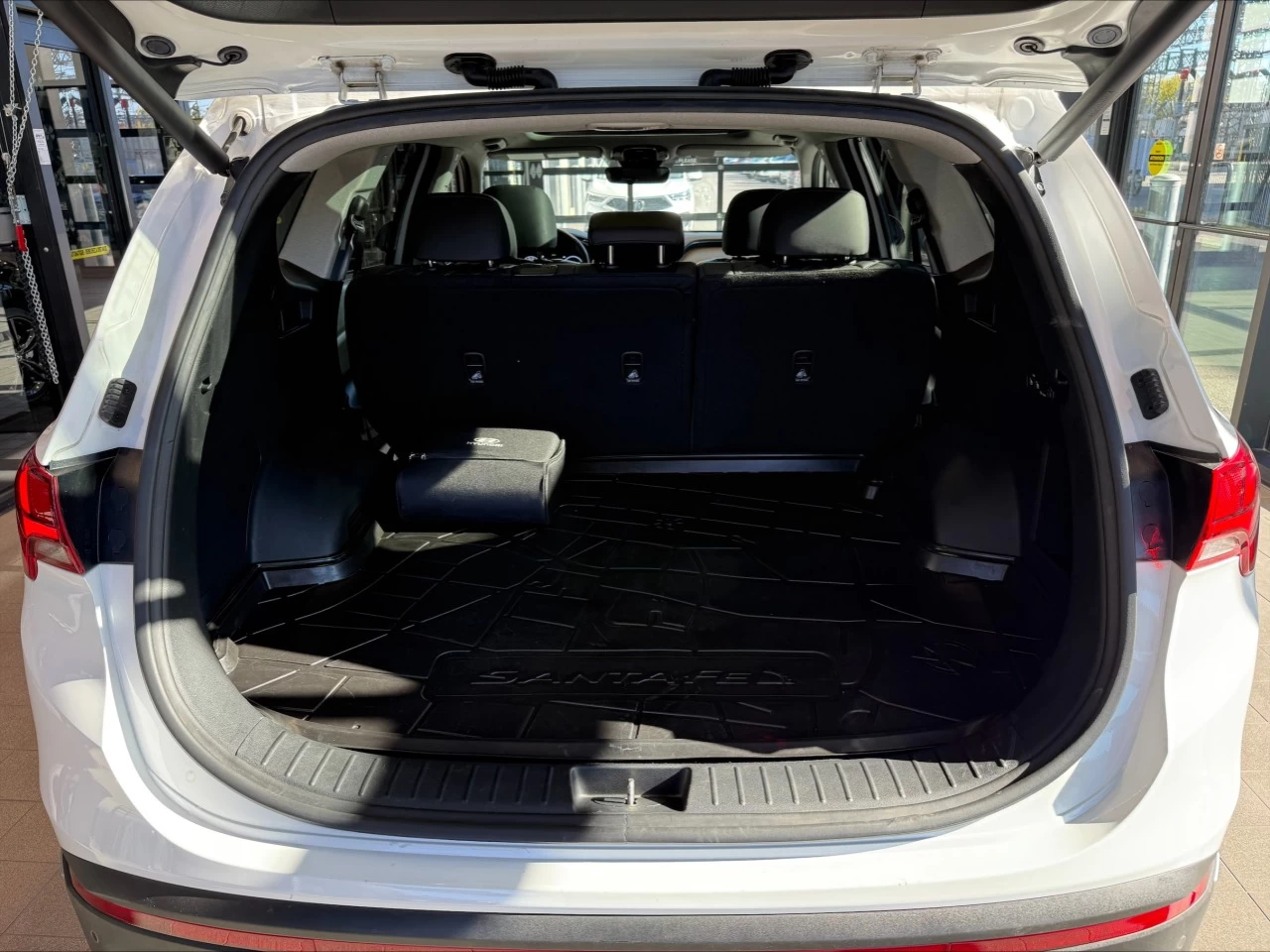 2022 Hyundai Santa Fe Luxury PHEV https://www.acuramontrealcentre.com/resize/b990ff35b810a3abc0cc817b2ca24889-1