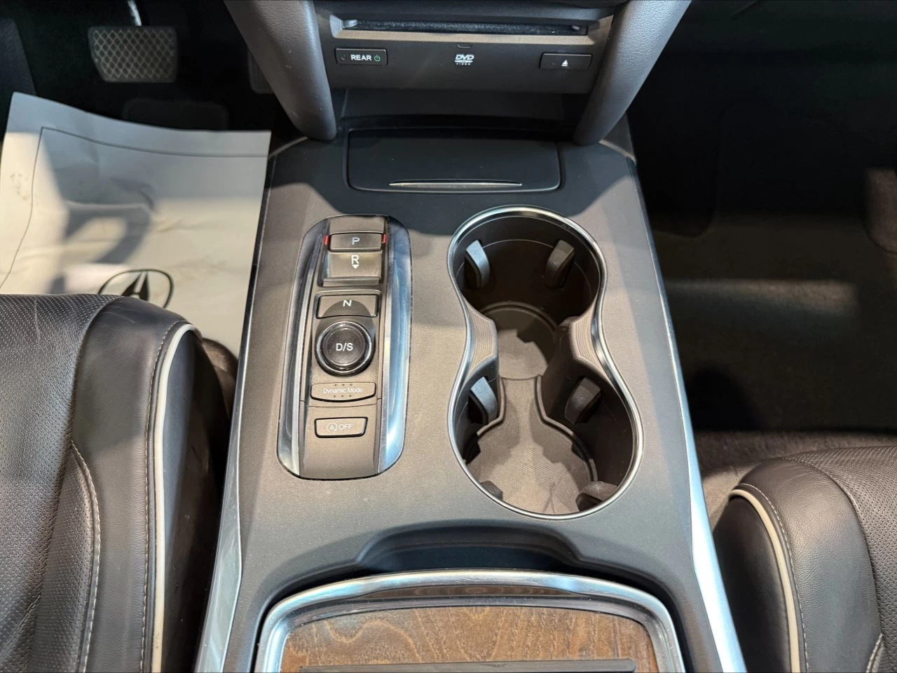 2017 Acura MDX Elite Pkg https://www.acuramontrealcentre.com/resize/b990ff35b810a3abc0cc817b2ca24889-1