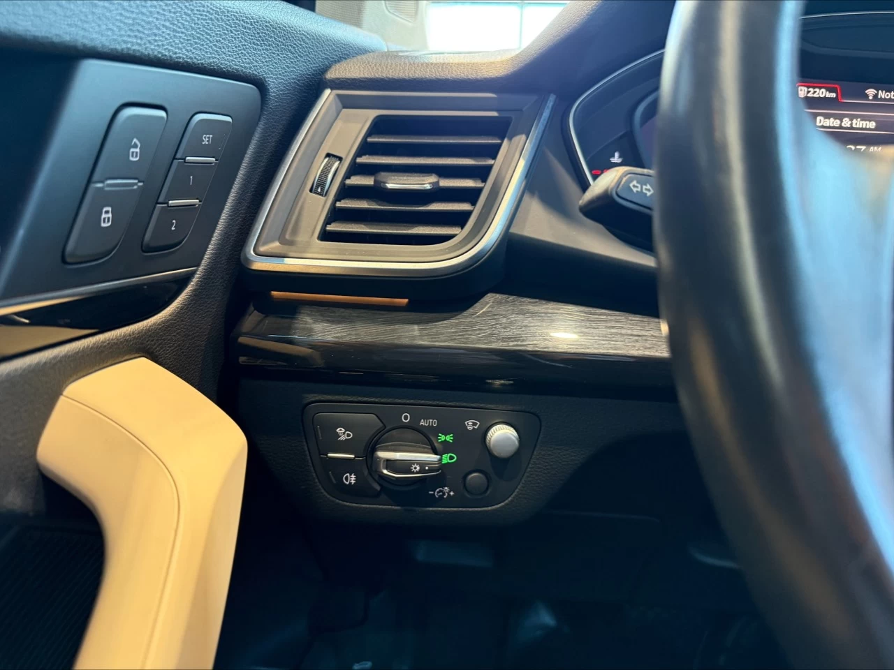 2019 Audi Q5 Technik https://www.acuramontrealcentre.com/resize/b990ff35b810a3abc0cc817b2ca24889-1