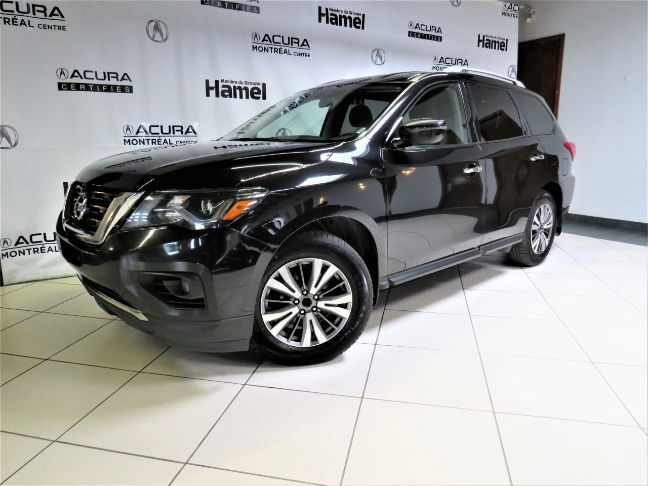 2020 Nissan Pathfinder SV Tech Image principale