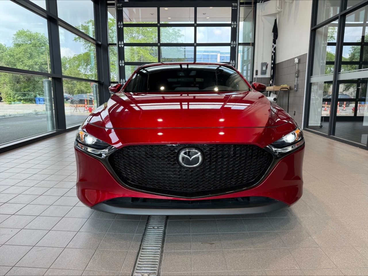 2022 Mazda 3 Sport GS https://www.acuramontrealcentre.com/resize/b990ff35b810a3abc0cc817b2ca24889-1