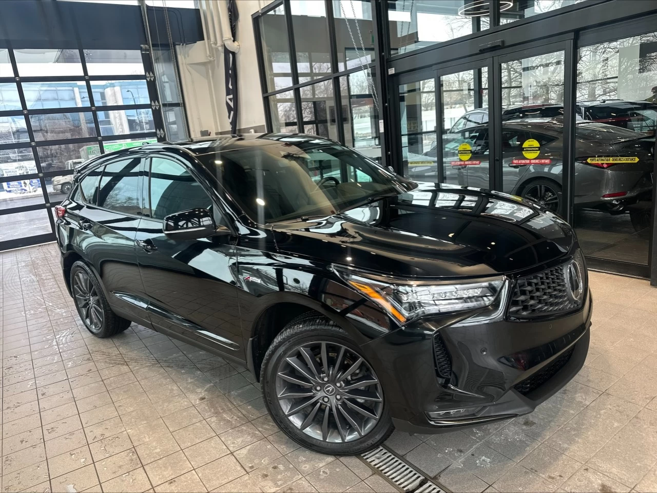 2022 Acura RDX Platinum Elite A-Spec https://www.acuramontrealcentre.com/resize/b990ff35b810a3abc0cc817b2ca24889-1