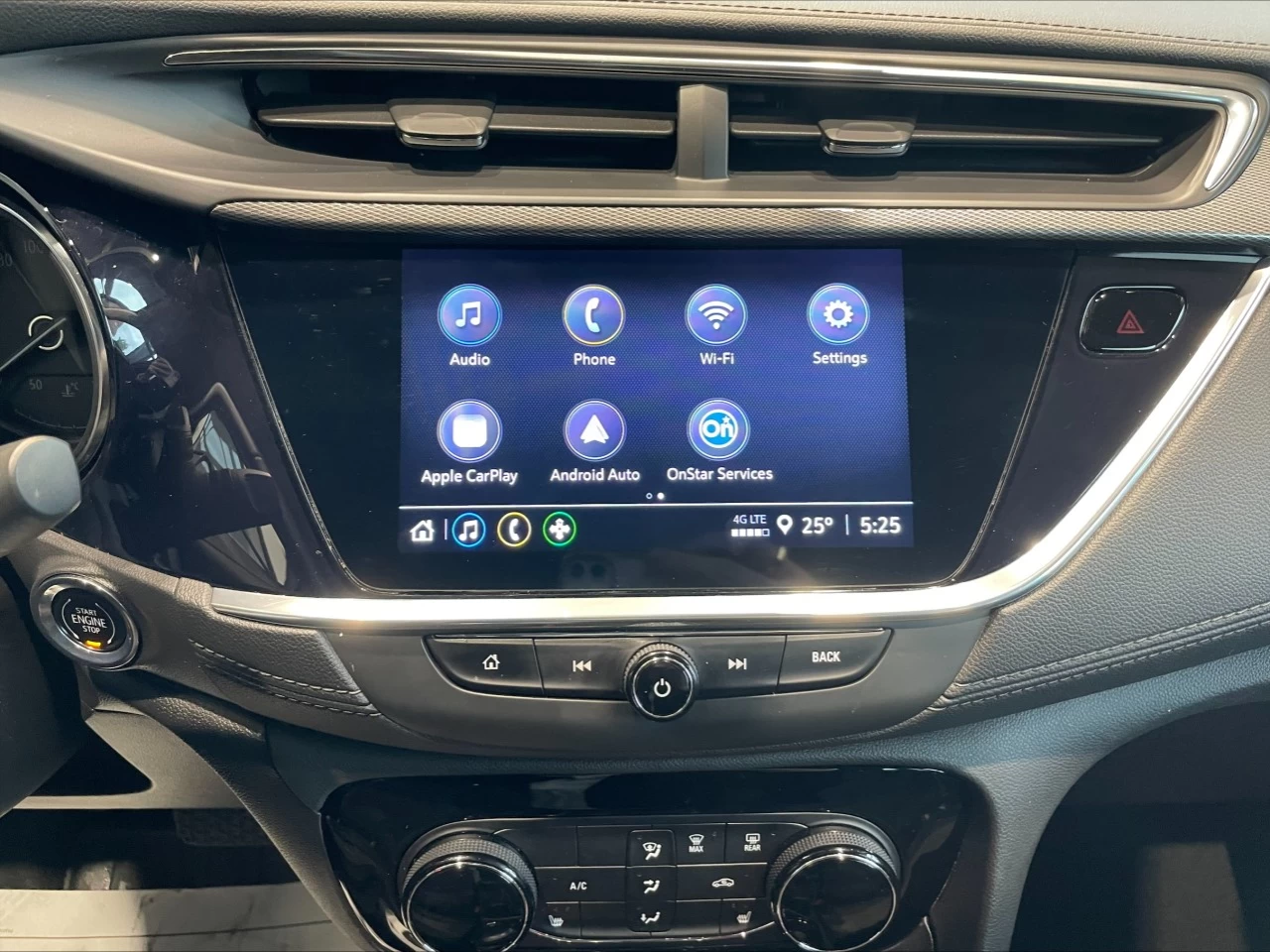 2023 Buick Encore GX Preferred https://www.acuramontrealcentre.com/resize/b990ff35b810a3abc0cc817b2ca24889-1