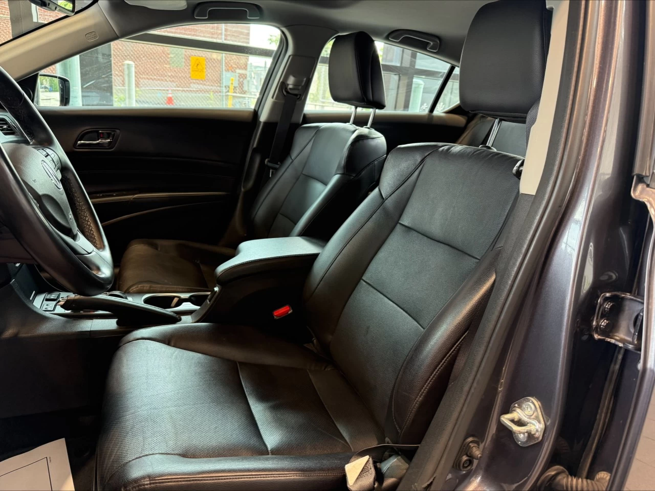 2018 Acura ILX Premium/Tech https://www.acuramontrealcentre.com/resize/b990ff35b810a3abc0cc817b2ca24889-1