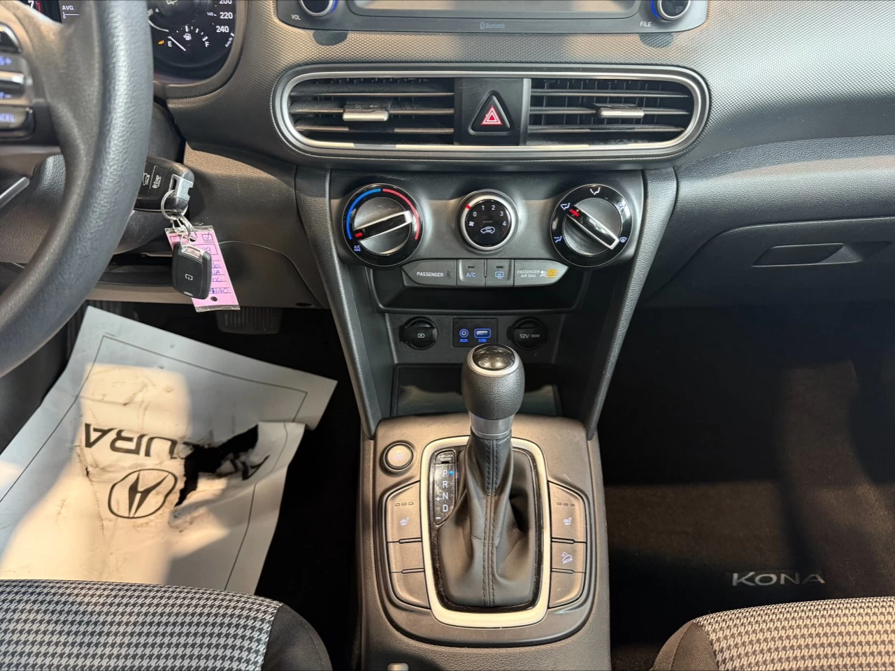 2020 Hyundai Kona Essential https://www.acuramontrealcentre.com/resize/b990ff35b810a3abc0cc817b2ca24889-1
