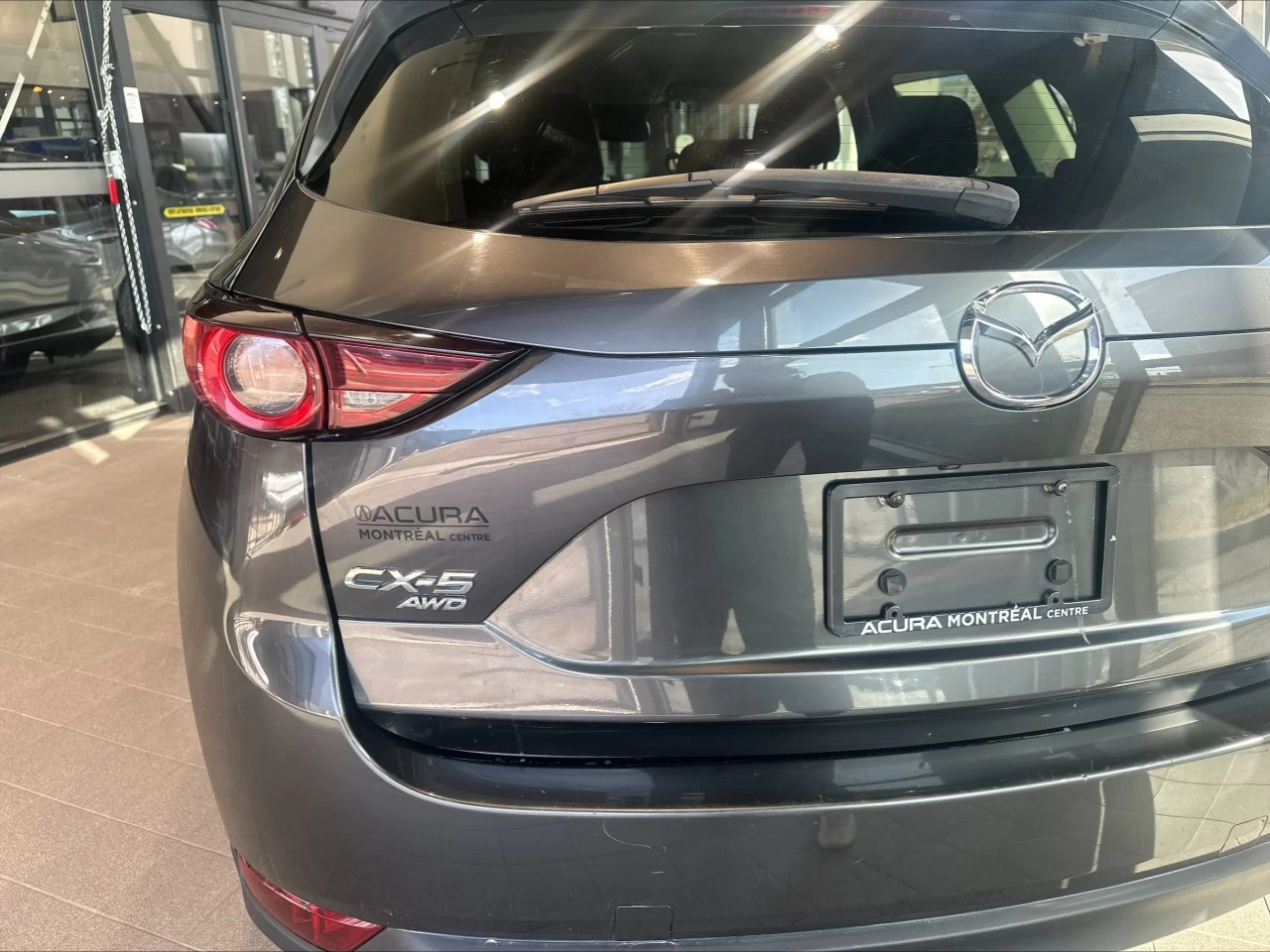 2017 Mazda CX-5 GS https://www.acuramontrealcentre.com/resize/b990ff35b810a3abc0cc817b2ca24889-1