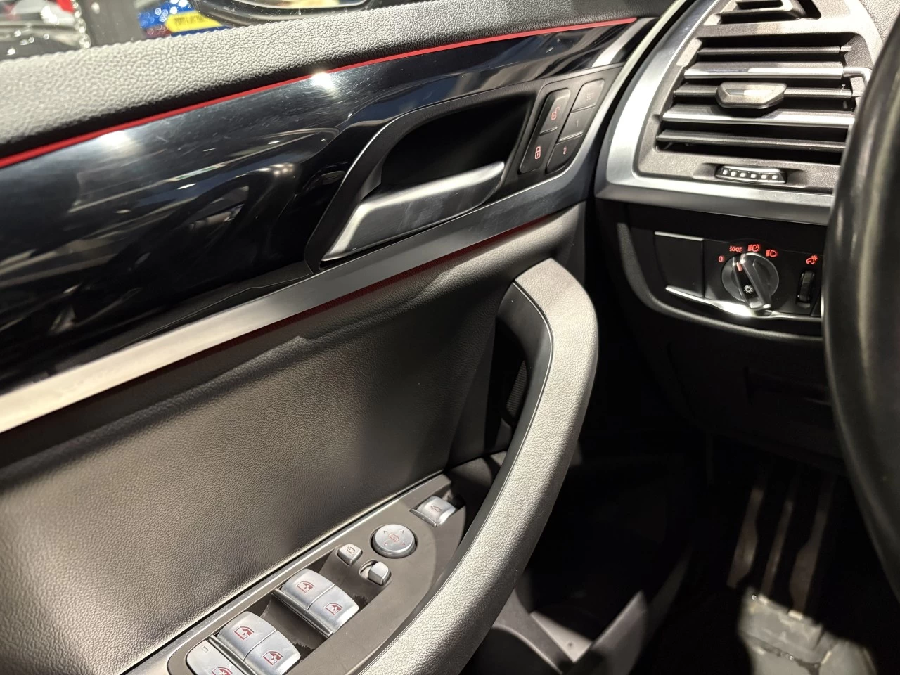 2023 BMW X3 M40i Image principale