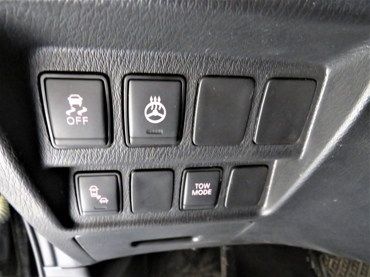 2020 Nissan Pathfinder SV Tech Main Image