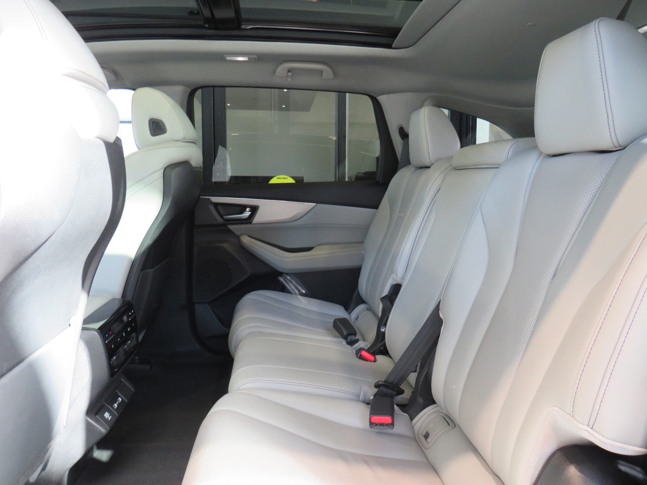 2022 Acura MDX Tech Main Image