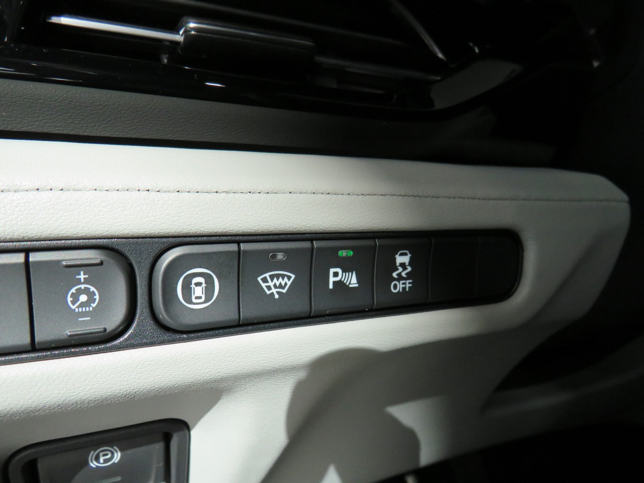 2022 Acura MDX Tech Main Image