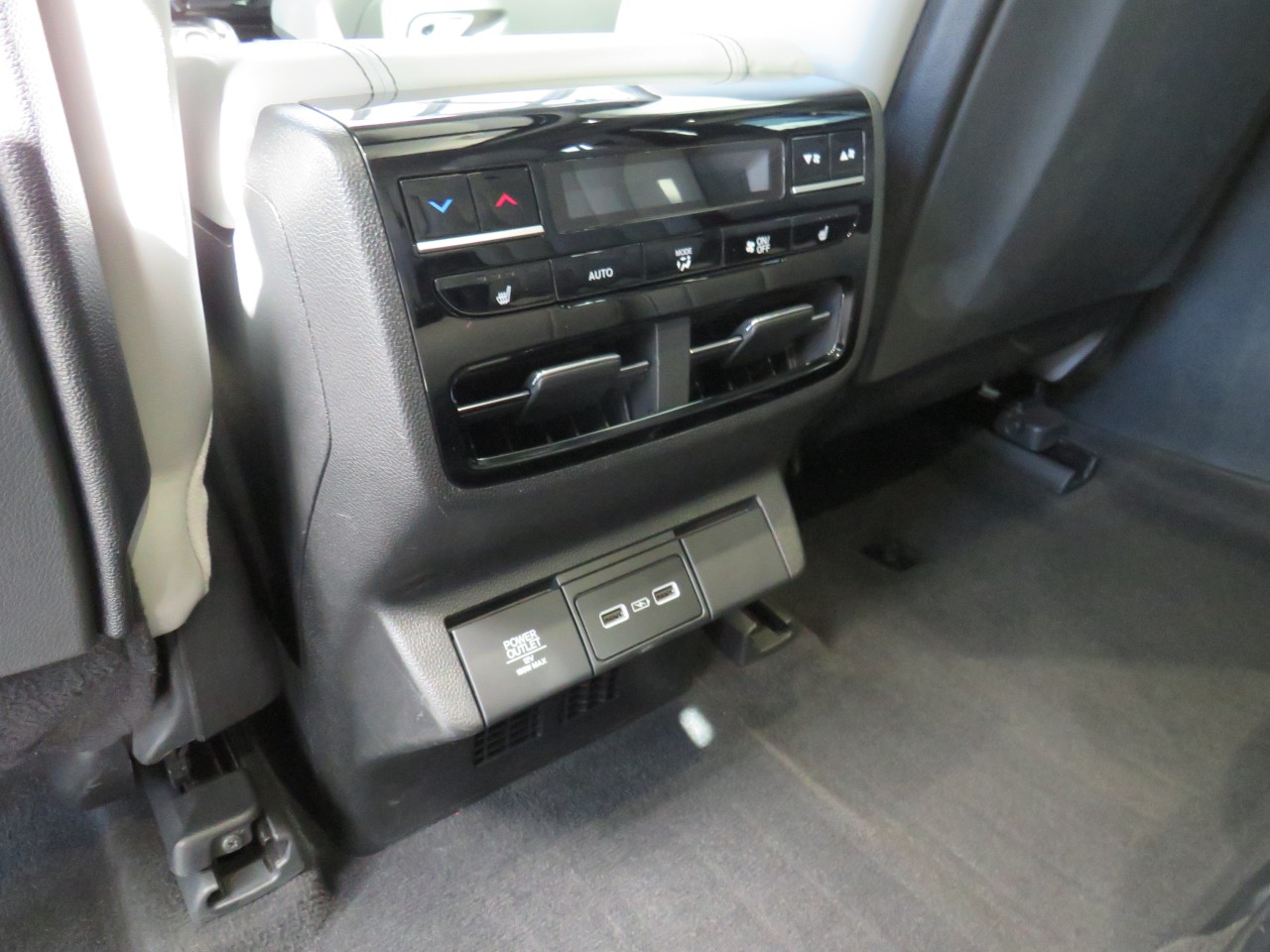2022 Acura MDX Tech Main Image