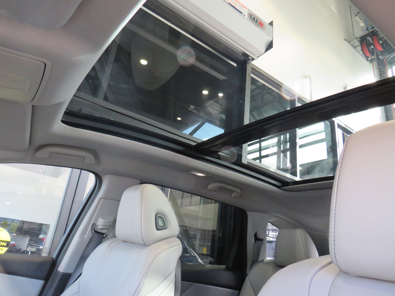 2022 Acura MDX Tech Main Image
