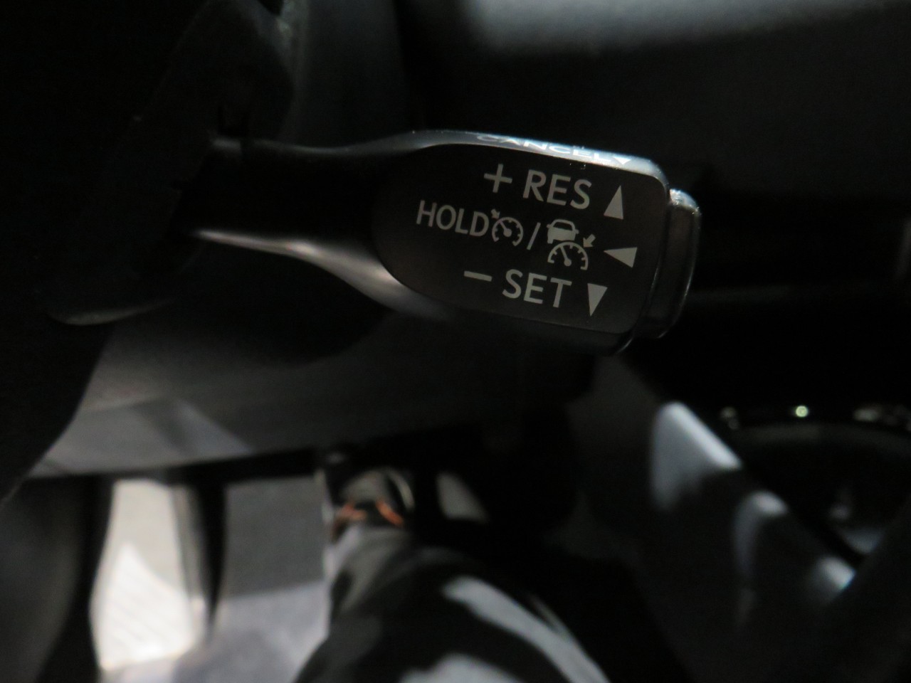 2022 Toyota C-HR XLE Premium Main Image