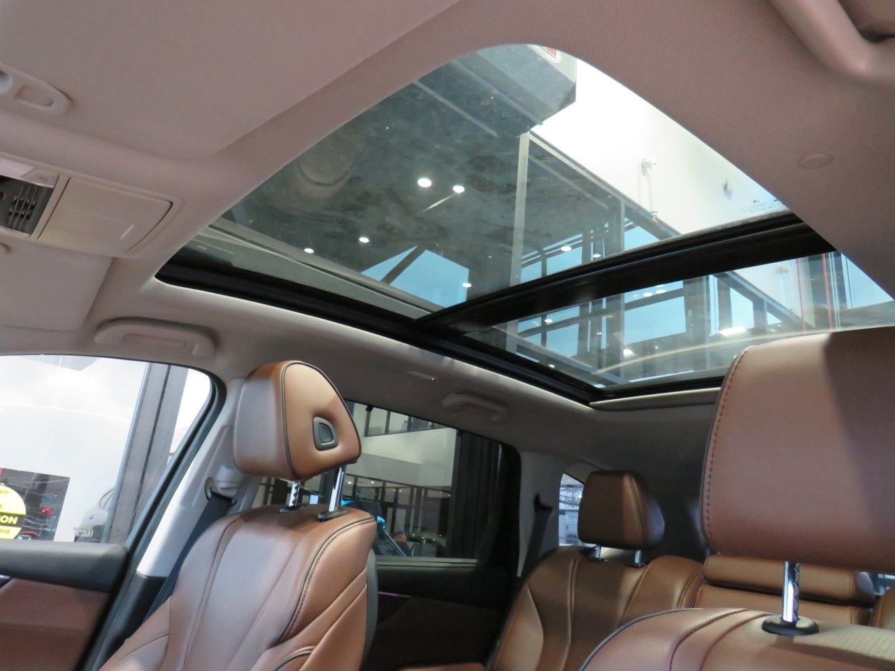 2022 Acura MDX Platinum Elite Main Image