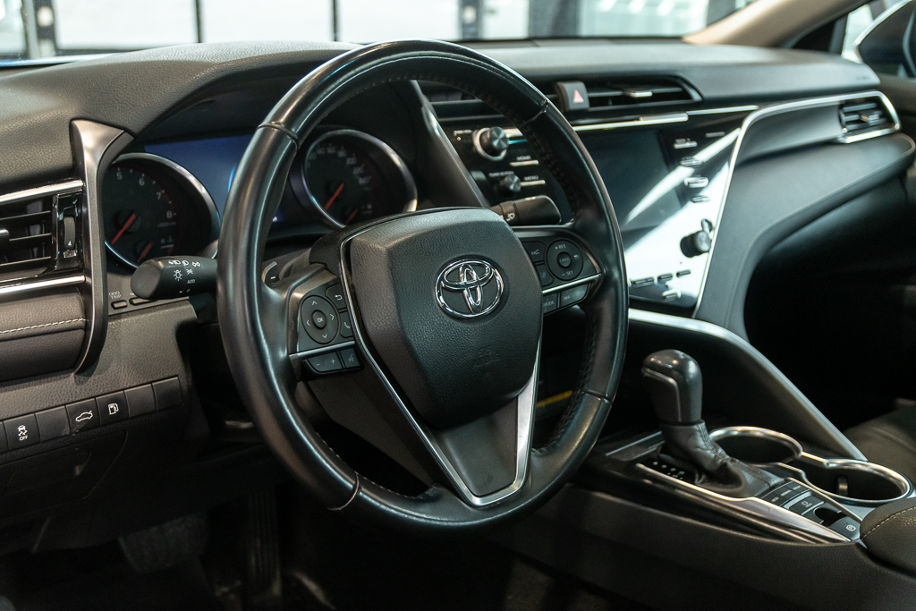 2018 Toyota Camry XSE Main Image