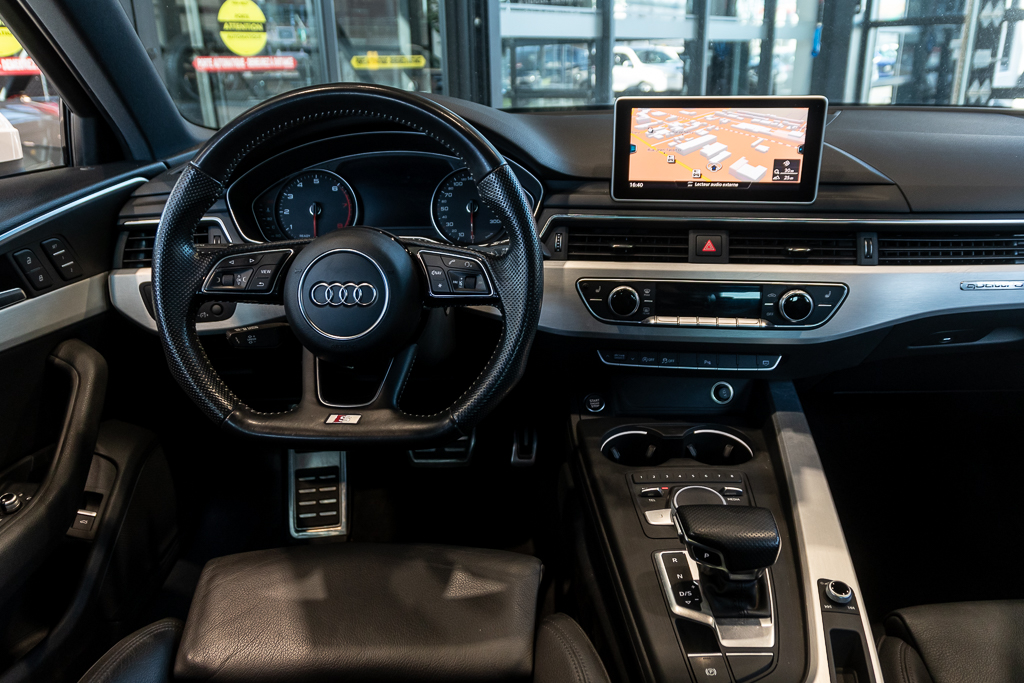 2017 Audi A4 Progressiv Main Image