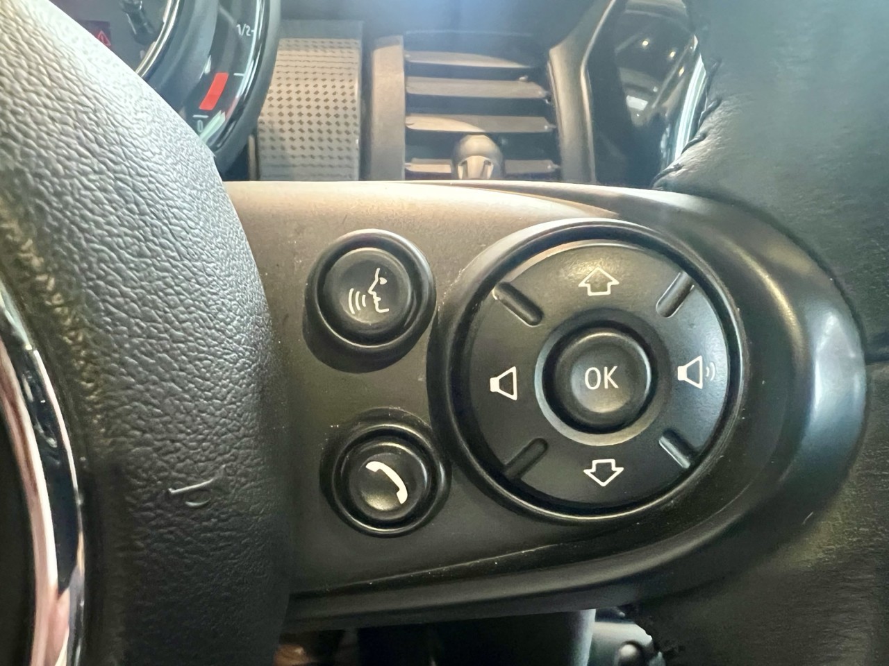 2019 Mini Cooper Cooper Main Image