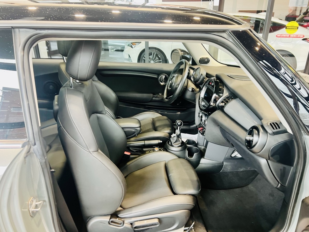 2019 Mini Cooper Cooper Main Image