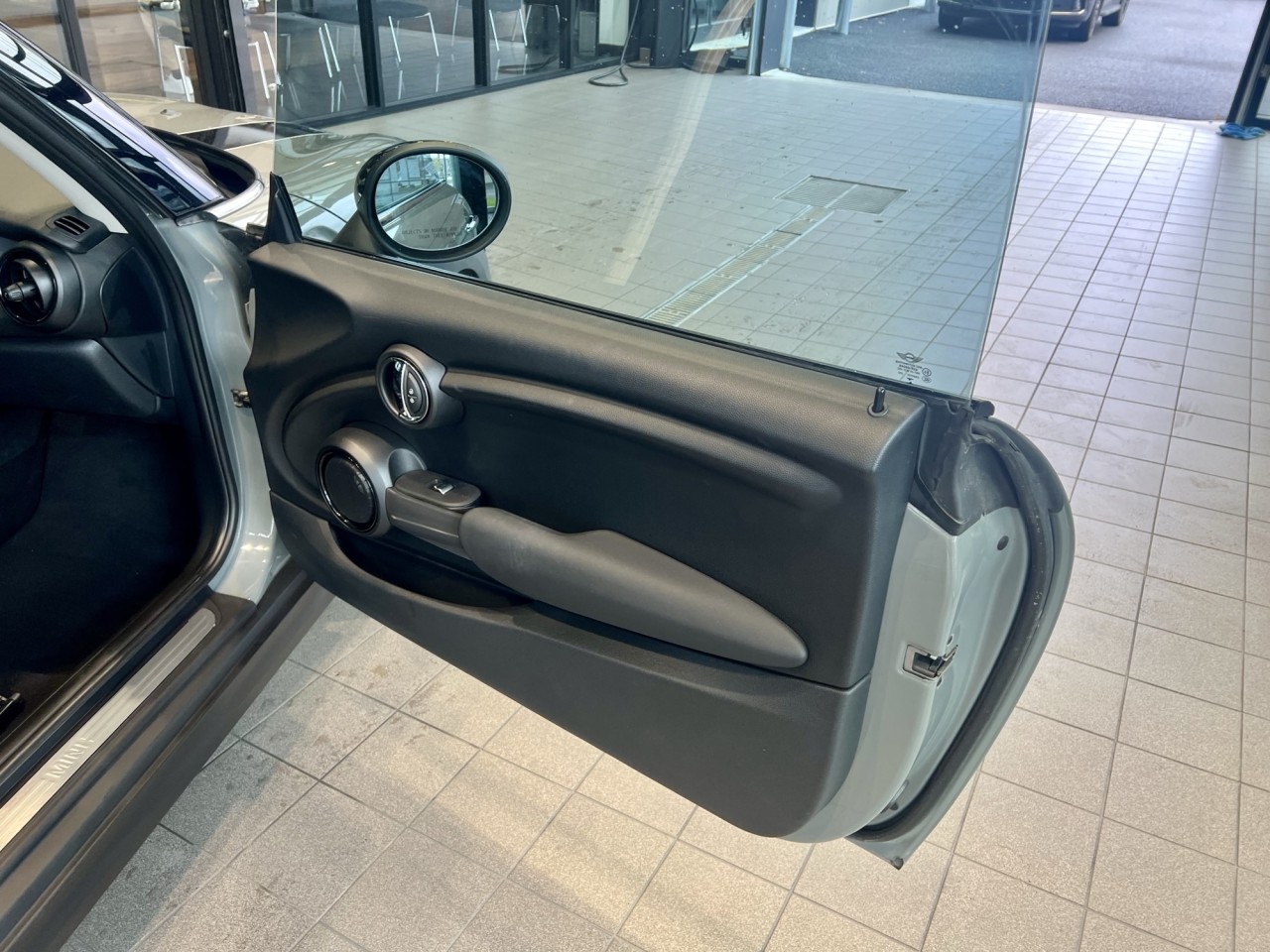 2019 Mini Cooper Cooper Main Image