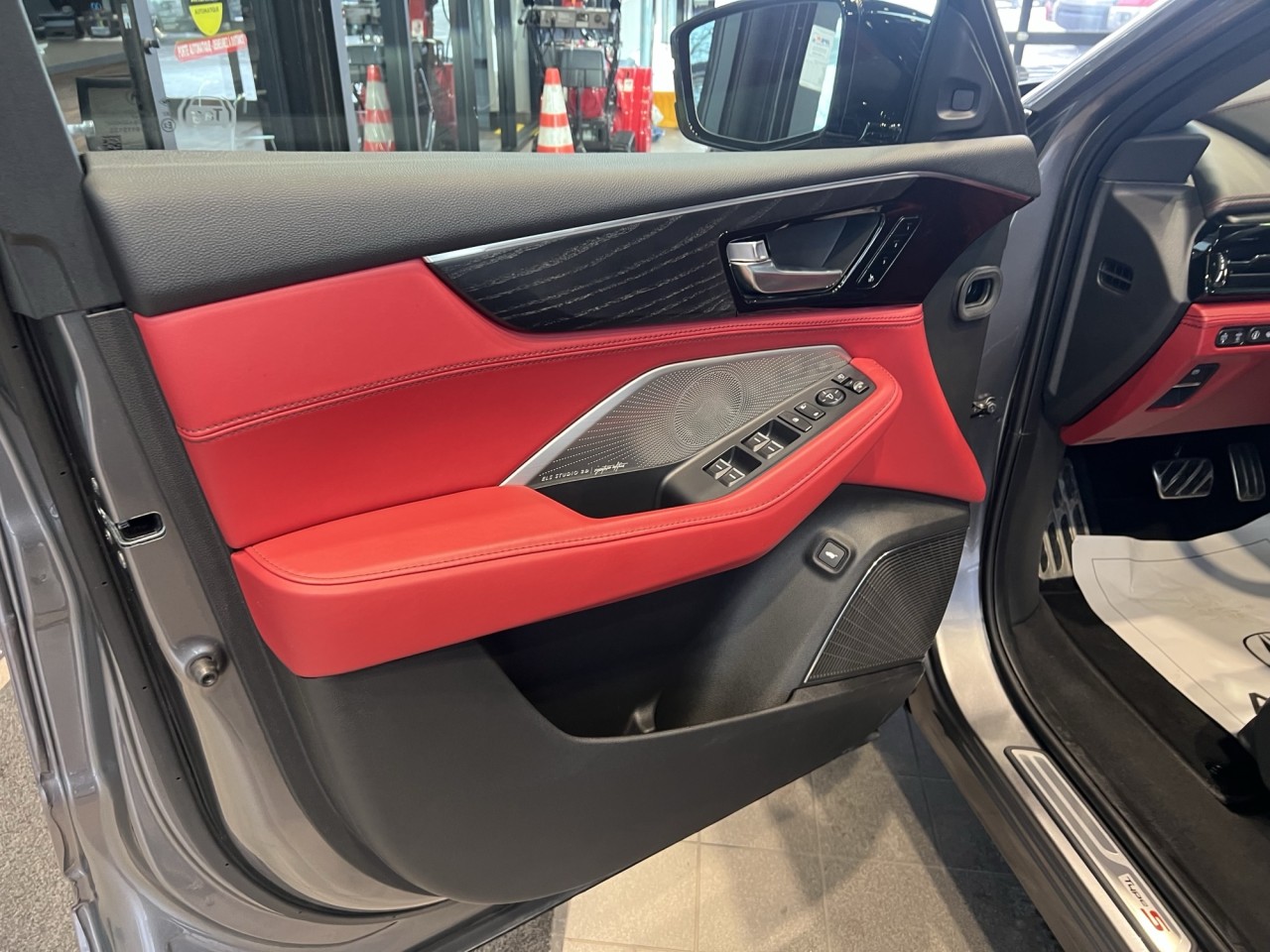 2024 Acura MDX Type S Ultra Main Image