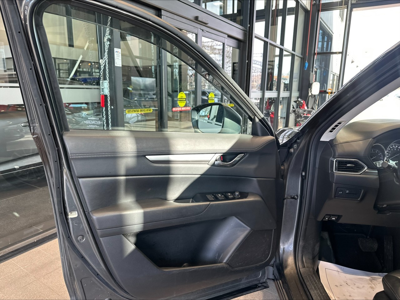 2017 Mazda CX-5 GS Main Image